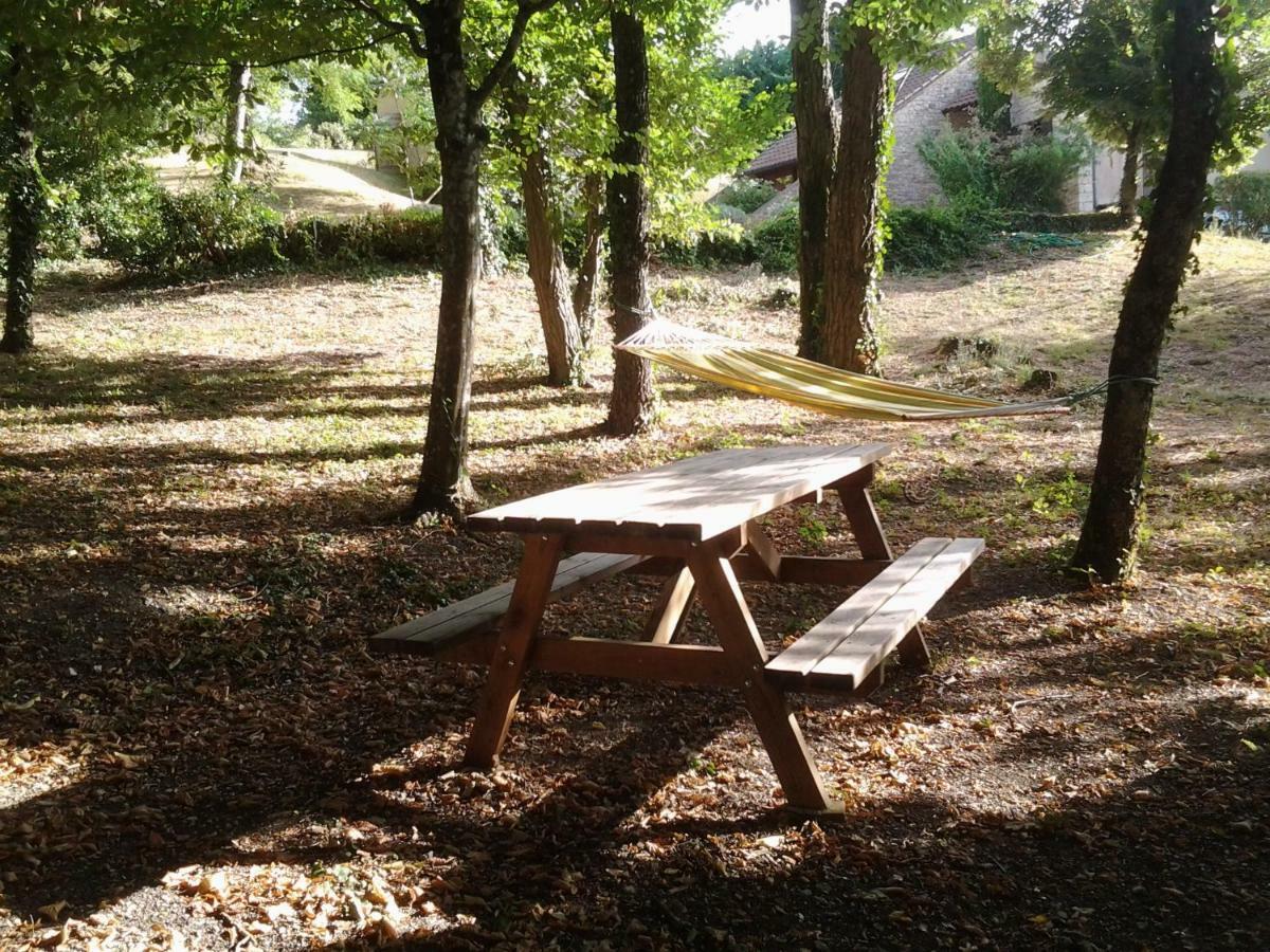 En Rouge Et Noir Bed & Breakfast Monbazillac Bagian luar foto